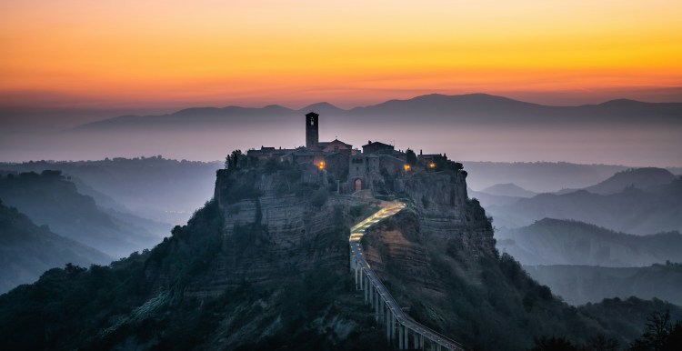 photo of an Italian city, Civita di Bagnoregio